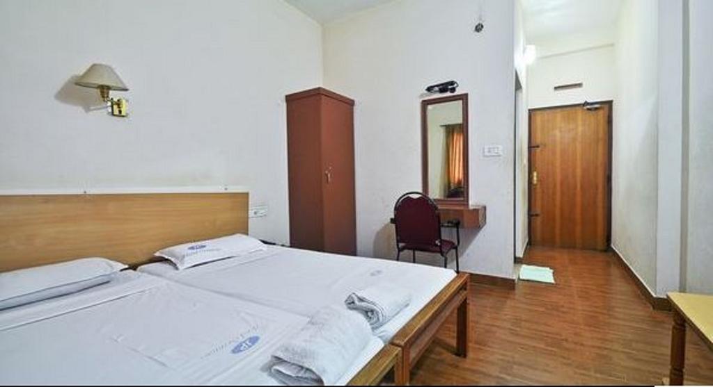 Hotel Srinivas Kochi Esterno foto