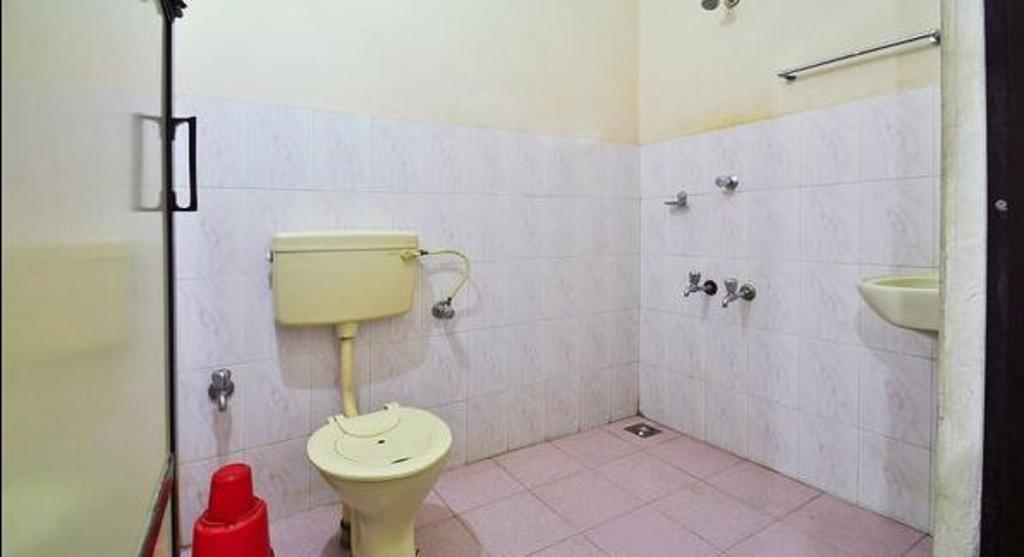 Hotel Srinivas Kochi Esterno foto