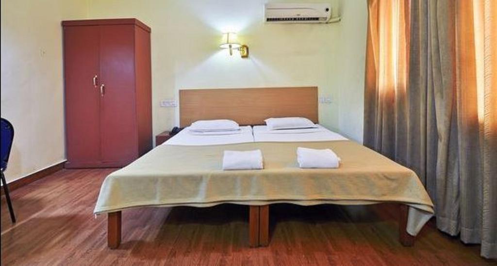 Hotel Srinivas Kochi Esterno foto