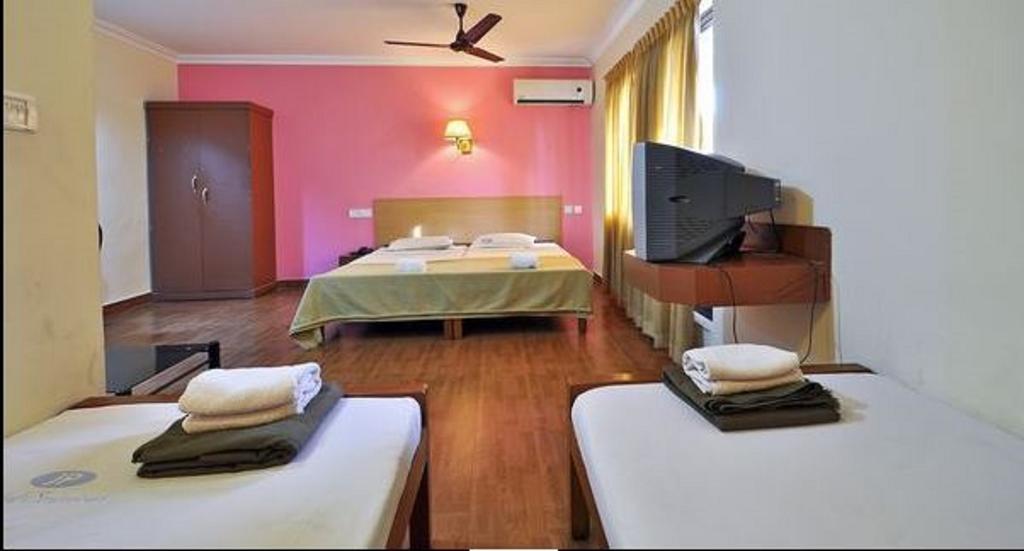 Hotel Srinivas Kochi Esterno foto