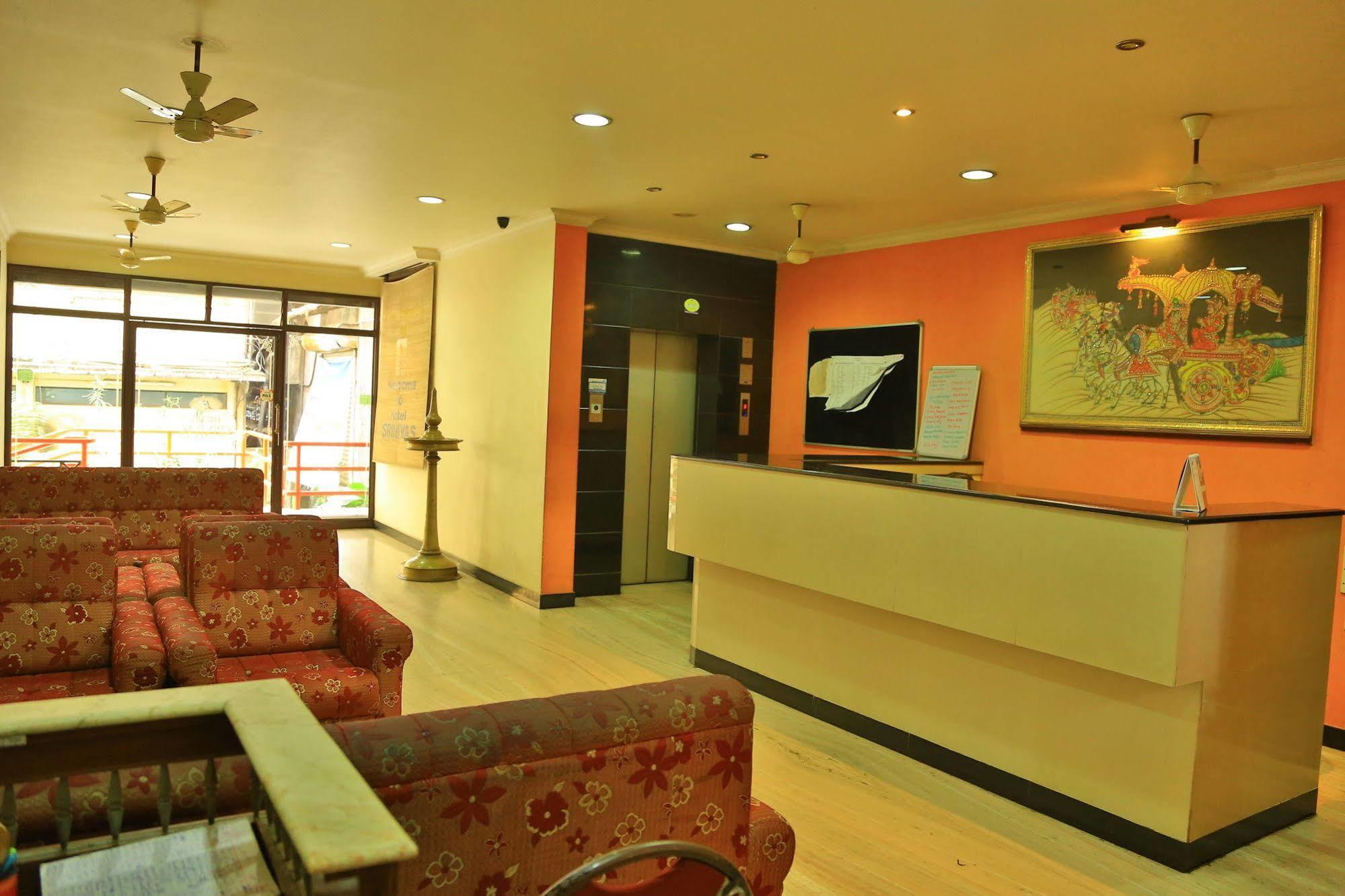 Hotel Srinivas Kochi Esterno foto