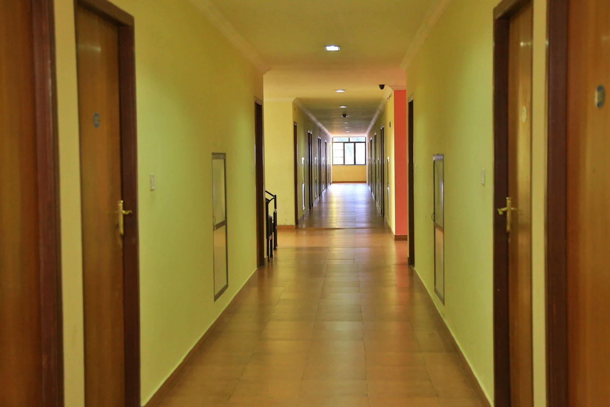 Hotel Srinivas Kochi Esterno foto