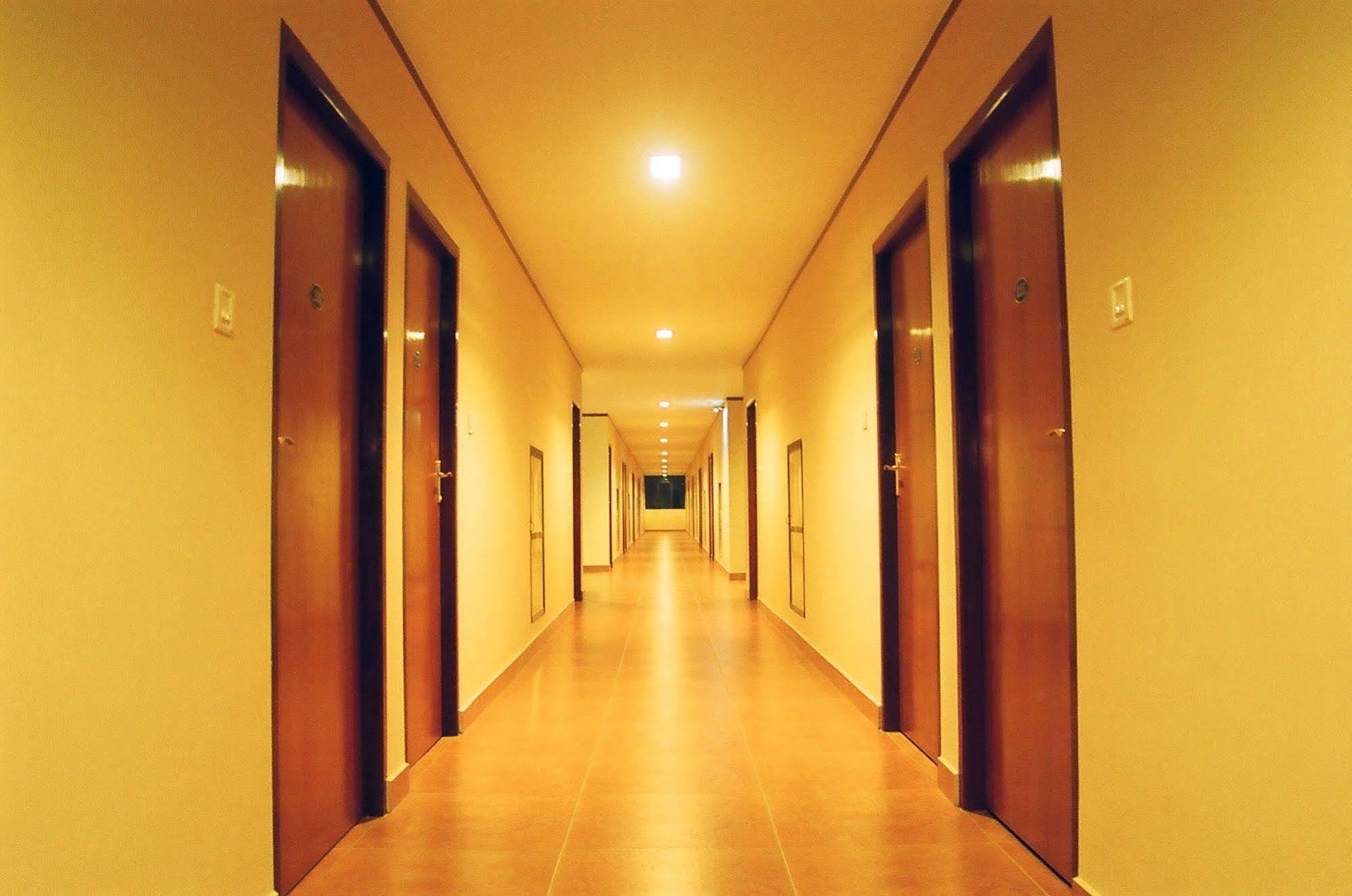 Hotel Srinivas Kochi Esterno foto