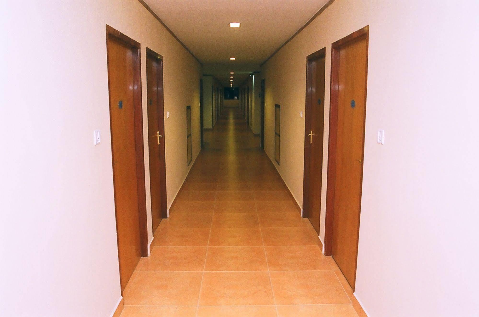 Hotel Srinivas Kochi Esterno foto