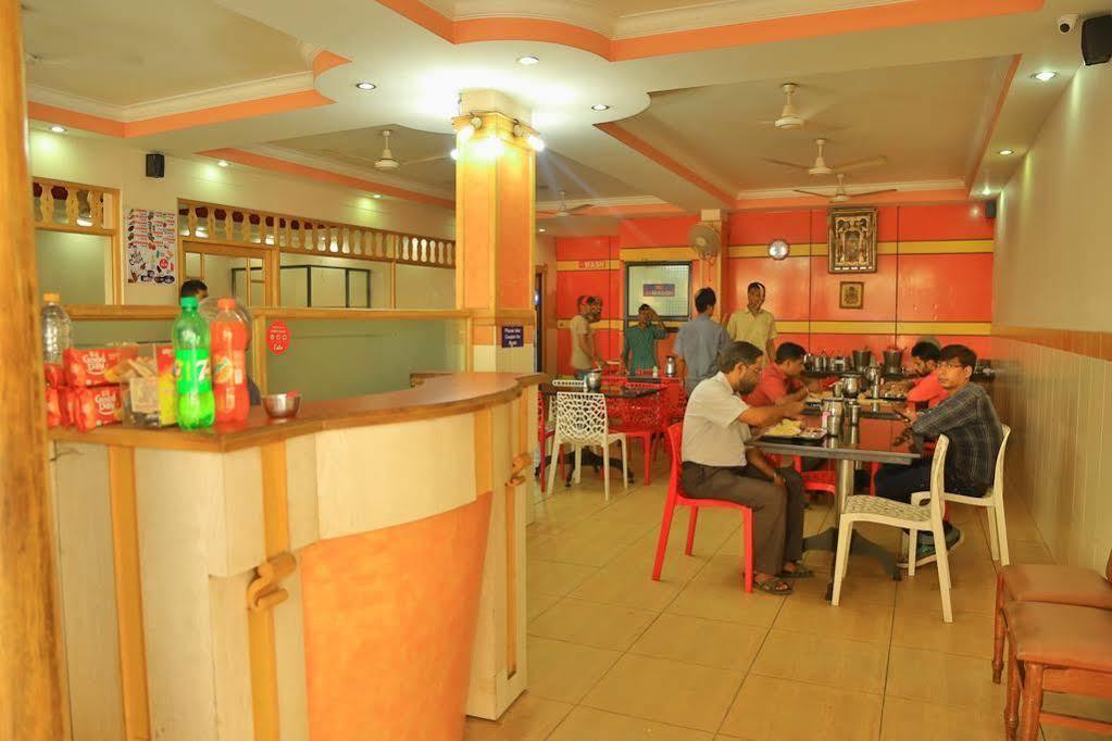 Hotel Srinivas Kochi Esterno foto
